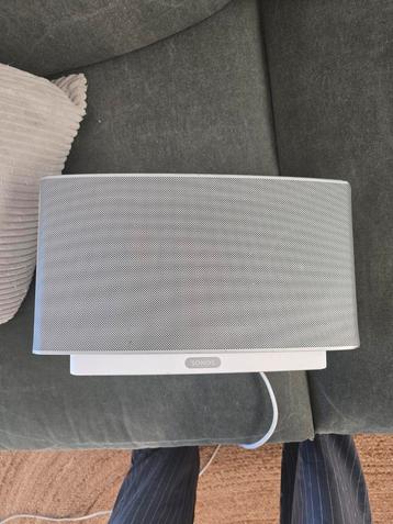 Goed werkende Sonos play 5 beschikbaar voor biedingen