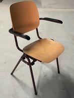 85 Vintage Kerkstoelen Met Armleuningen, Ophalen