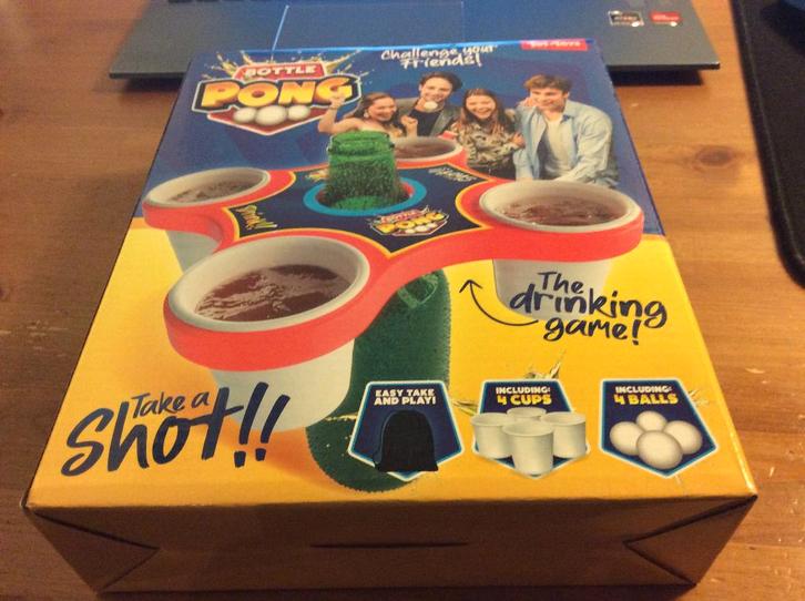 Bottle Pong, drinking game. Nieuw, Hobby en Vrije tijd, Gezelschapsspellen | Overige, Nieuw, Ophalen of Verzenden