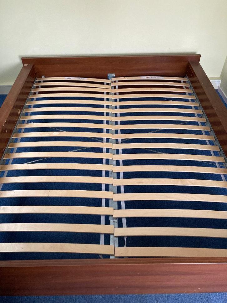 IKEA bedframe gratis, Huis en Inrichting, Slaapkamer | Bedden, Gebruikt, Tweepersoons, 180 cm, 200 cm, Hout, Bruin, Ophalen