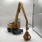 Liebherr 932 Overslagkraan Conrad 1:50, Hobby en Vrije tijd, Modelauto's | 1:50, Ophalen of Verzenden, Zo goed als nieuw, Hijskraan, Tractor of Landbouw