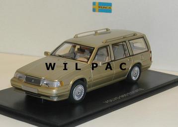 Neo . Volvo 960 Estate goud / beige metallic in 1:43 resin .