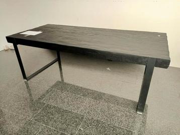 Nieuw eettafel Vulcano 160 cm UITVERKOOP, Piet Klerkx beschikbaar voor biedingen