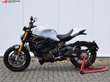 DUCATI MONSTER 1200 S (bj 2014) beschikbaar voor biedingen