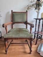 2 Antieke Houten Armstoelen met Leeuwenkoppen en Groene Bekl, Antiek en Kunst, Ophalen
