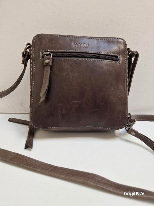 Khaki / bruin leren tas Saccoo., Sieraden, Tassen en Uiterlijk, Tassen | Damestassen, Gebruikt, Schoudertasje, Bruin, Ophalen of Verzenden
