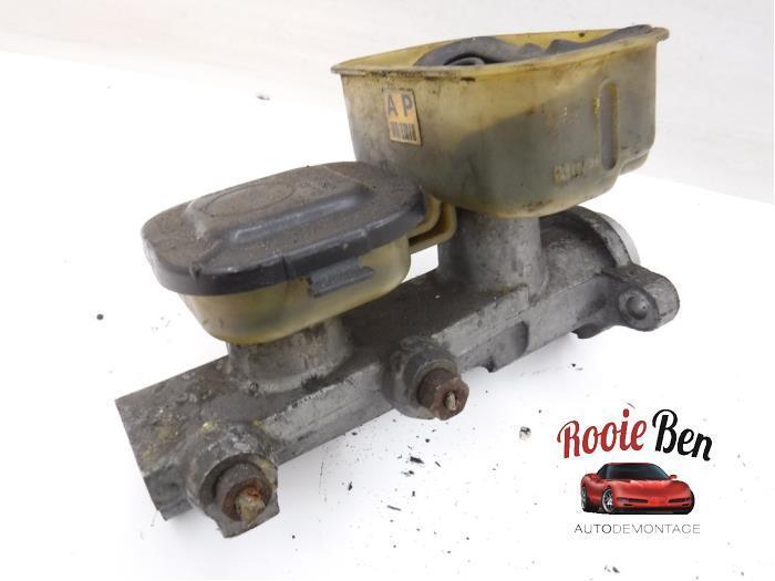 Hoofdremcilinder van een Chevrolet Suburban, Auto-onderdelen, Remmen en Aandrijving, Chevrolet, Gebruikt, 3 maanden garantie, Ophalen of Verzenden