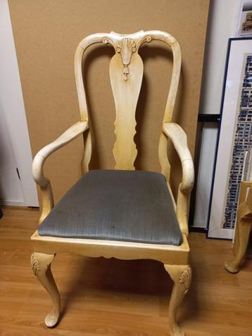 stoelen beschikbaar voor biedingen