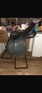 Wintec 500 jump 16,5 inch, Dieren en Toebehoren, Paarden en Pony's | Zadels, Ophalen of Verzenden, Zo goed als nieuw