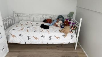 Kinder bed wit beschikbaar voor biedingen