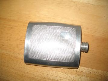 Heupfles Pinder Bros Pewter Half Gevormd Vintage beschikbaar voor biedingen