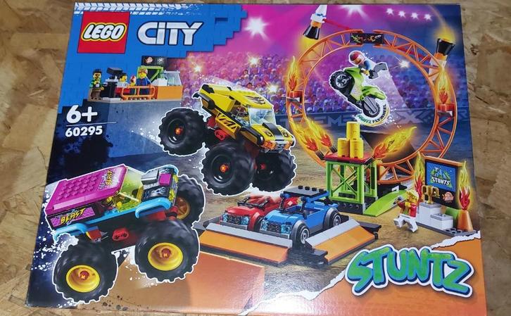 LEGO City Stuntz Stuntshow Arena - 60295 - NIEUW, Kinderen en Baby's, Speelgoed | Duplo en Lego, Nieuw, Lego, Complete set, Ophalen of Verzenden