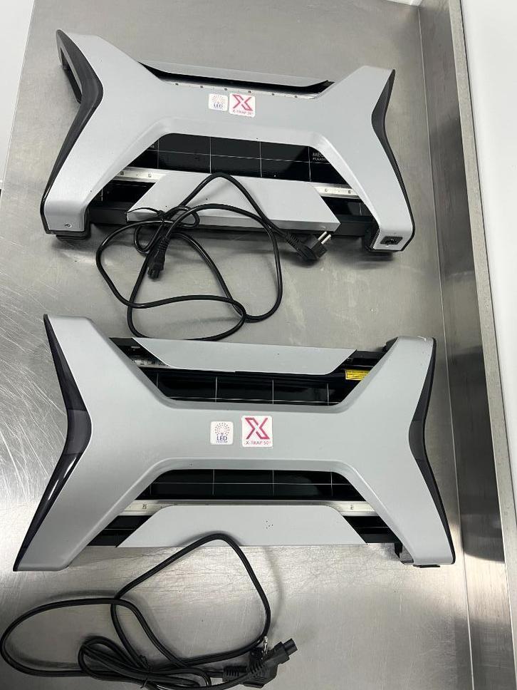 Vliegenlampen 2 stuks horeca / catering, Tuin en Terras, Bestrijdingsmiddelen, Gebruikt, Ongediertebestrijding, Ophalen