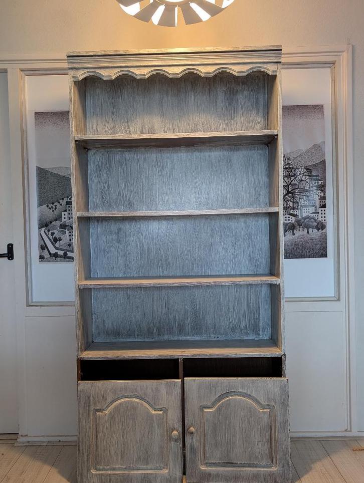 Landelijke boekenkast met whitewash afwerking, Huis en Inrichting, Kasten | Boekenkasten, Gebruikt, 50 tot 100 cm, 150 tot 200 cm