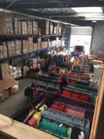 opkoper kleding en textiel beschikbaar voor biedingen