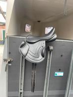 Premier equine springzadel 17 inch, Ophalen of Verzenden, Zo goed als nieuw, Springen