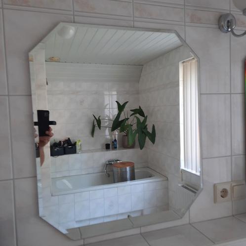 gratis afhalen: 2 mooie facet geslepen spiegels, Huis en Inrichting, Badkamer | Complete badkamers, Gebruikt, Ophalen