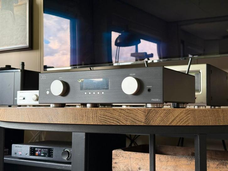 AVM PAS 30.3 / Nieuw uit doos, Audio, Tv en Foto, Versterkers en Receivers, Zo goed als nieuw, Stereo, 120 watt of meer, Overige merken