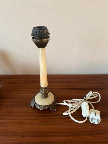 Vintage onyx natuursteen tafellamp messing retro beschikbaar voor biedingen