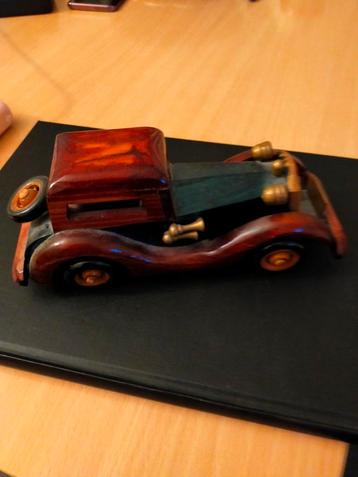 Houten Vintage Auto Decoratie beschikbaar voor biedingen