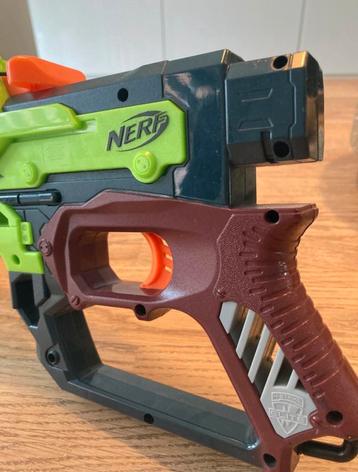 Nerf gun zombie strike beschikbaar voor biedingen