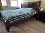 Mooie bedombouw met goede lattenbodem en nachtkastjes, Ophalen, Gebruikt, Bruin, Tweepersoons