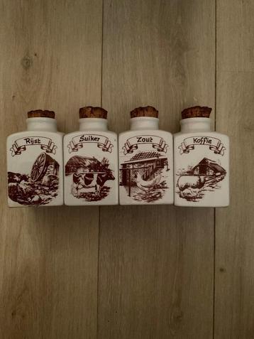 Vintage keuken potten  beschikbaar voor biedingen