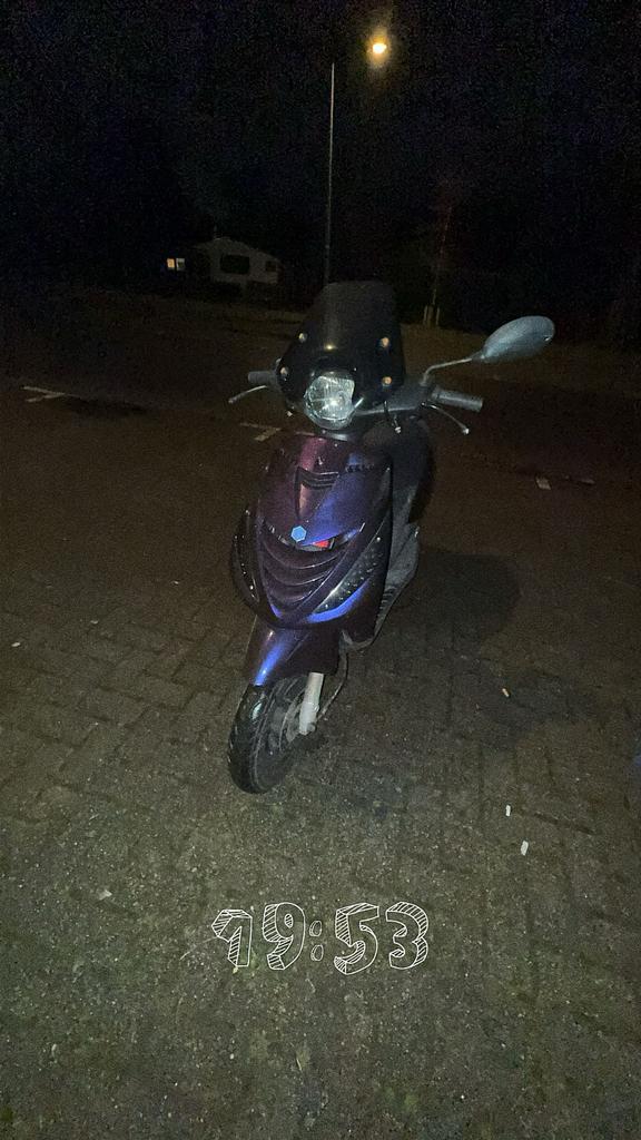 Zip 80cc Malossi - Ruilen tegen 125cc+, Fietsen en Brommers, Scooters | Piaggio, Zo goed als nieuw, Zip, Maximaal 45 km/u, Benzine