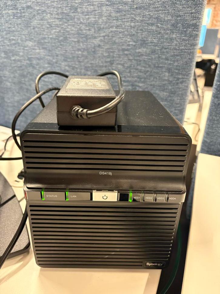 Synology DS418j NAS + 1 HDD (7.3TB) - Fabrieksinstellingen, Computers en Software, NAS, Gebruikt, Ophalen