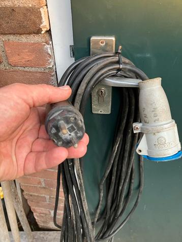 20 m elektra kabel voor camping met CEE en220v stekker beschikbaar voor biedingen