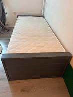 Bed 90x200 woood, 85 tot 100 cm, Ophalen of Verzenden, Zo goed als nieuw, Matras