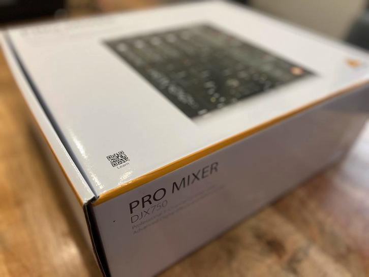 Behringer DJX750 DJ Mixer, Muziek en Instrumenten, Mengpanelen, Zo goed als nieuw, Minder dan 5 kanalen, Microfooningang, Ophalen of Verzenden