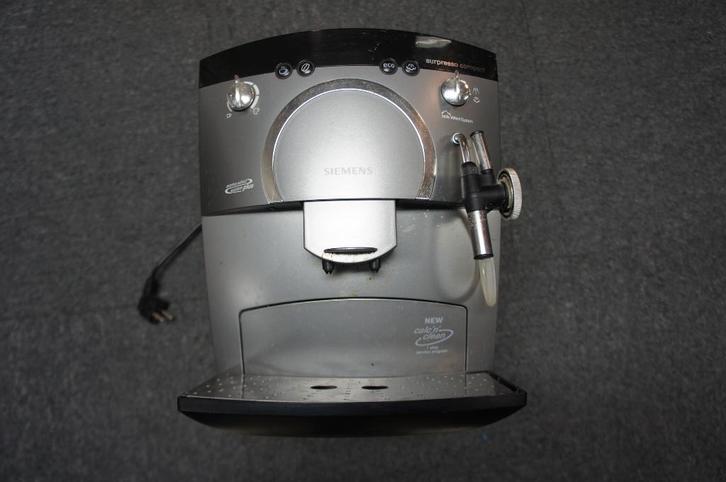 Espresso-Volautomaat Siemens TK589NL, Witgoed en Apparatuur, Koffiezetapparaten, Gebruikt, Koffiebonen, Koffiemachine, 10 kopjes of meer