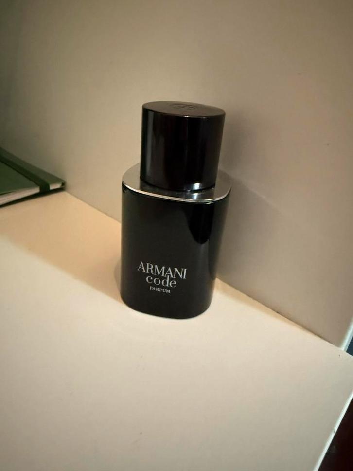 Armani Code Parfum - 40ML, Sieraden, Tassen en Uiterlijk, Uiterlijk | Parfum, Zo goed als nieuw, Ophalen of Verzenden