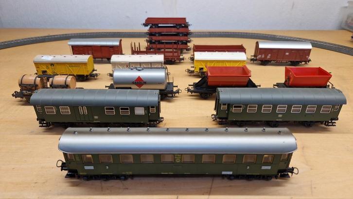 Marklin H0  - 18x goederen en personen wagons., Hobby en Vrije tijd, Modeltreinen | H0, Gebruikt, Wagon, Wisselstroom, Märklin