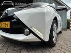 Toyota Aygo 1.0 VVT-i x-play |Led|CruiseControl|Camera|Airco, Voorwielaandrijving, Gebruikt, Euro 6, 4 stoelen