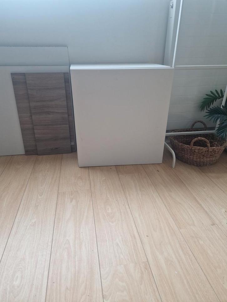 Los Besta kastje met wit of houtkleurig frontje, Huis en Inrichting, Kasten | Wandmeubels, Ophalen of Verzenden