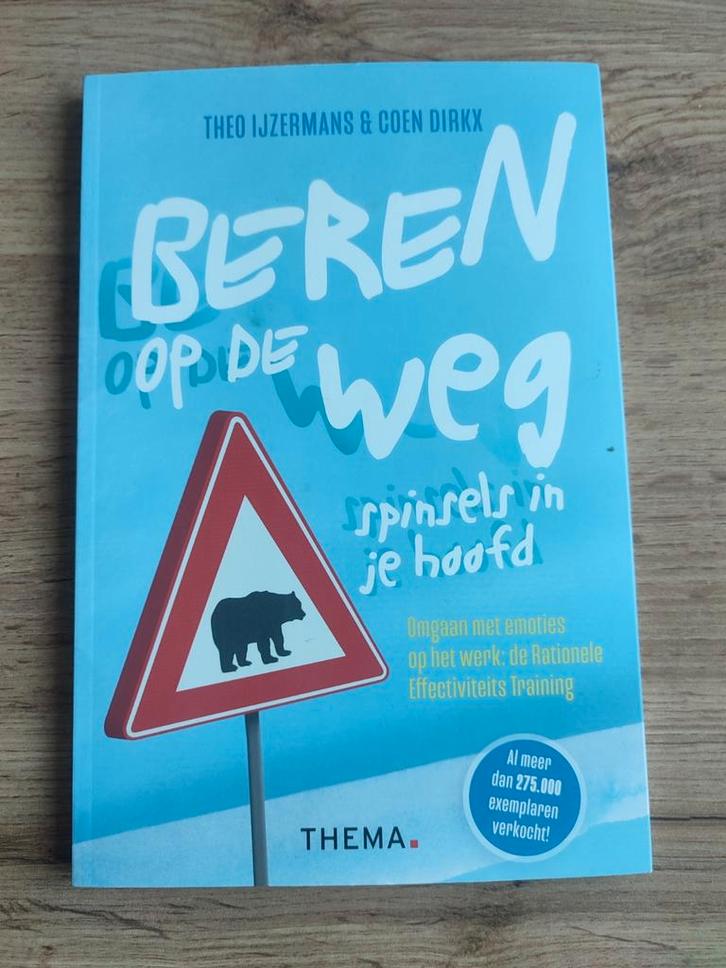 Theo IJzermans - Beren op de weg, spinsels in je hoofd, Boeken, Psychologie, Zo goed als nieuw, Ophalen of Verzenden