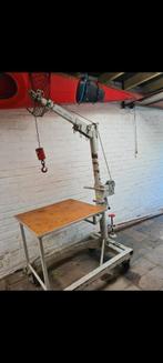 Takel met werktafel, Ophalen, Zo goed als nieuw