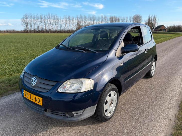 Volkswagen Fox 1.2 40KW 2006 Blauw Nieuwe apk + banden, Auto's, Volkswagen, Bedrijf, Fox, ABS, Airbags, Elektrische ramen, Radio