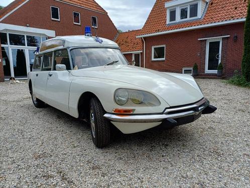 Citroen DS 20 break/ambulance 1973 5 versnell. 7 sits, Auto's, Oldtimers, Bedrijf, Citroën, Benzine, Stationwagon, Handgeschakeld