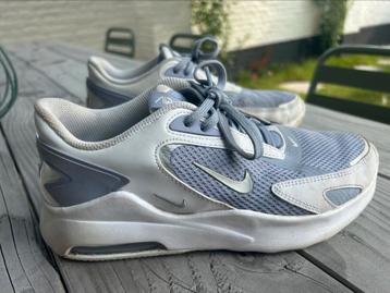 Nike air maat 38,5 paars/wit beschikbaar voor biedingen