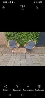 Leuke Tuinset - 2 stoelen en tafel, Bijzettafel, Zo goed als nieuw, Loungeset, Wicker