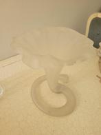 Vintage mat glazen vaas kelk model, Huis en Inrichting, Woonaccessoires | Vazen, Heikant 21 Kaatsheuvel, Overige kleuren, Belle Vieille Brocante