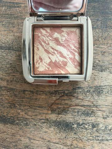 Hourglass brilliant nude blush  beschikbaar voor biedingen