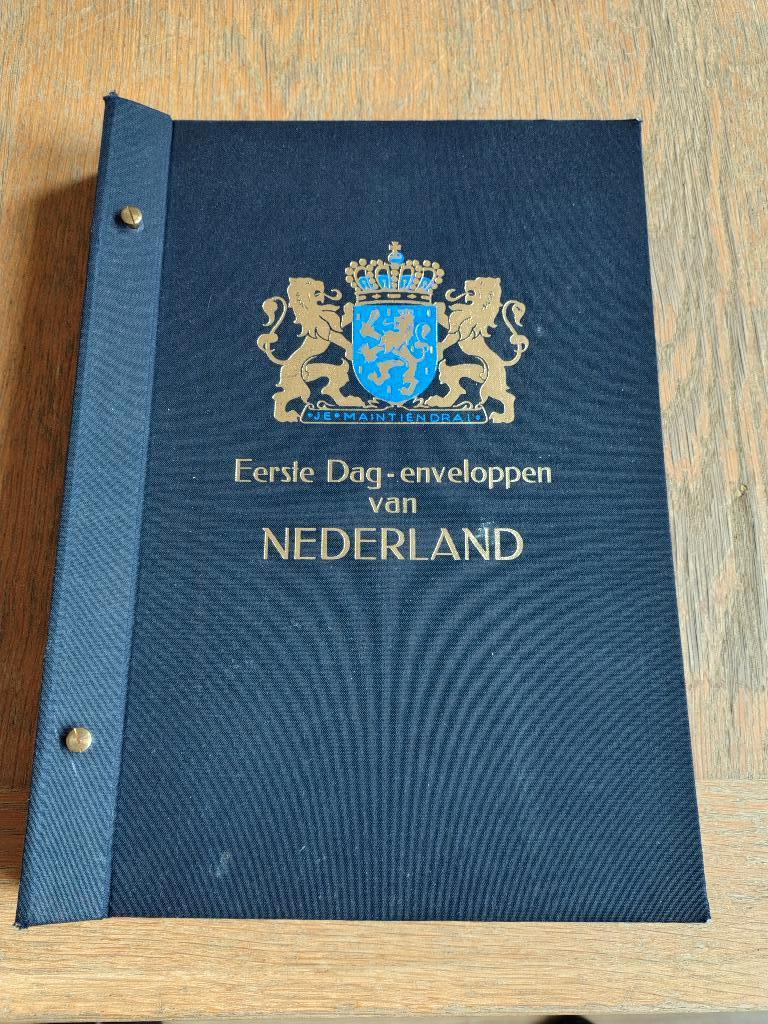 Album Eerste Dag Enveloppen x 94, Ophalen of Verzenden, Beschreven, Nederland