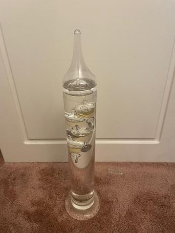 Galileithermometer beschikbaar voor biedingen