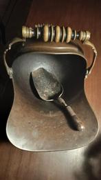 Originele koperen kolenbak/kolenhelm met bijbehorende schep, Antiek en Kunst, Antiek | Woonaccessoires, Ophalen