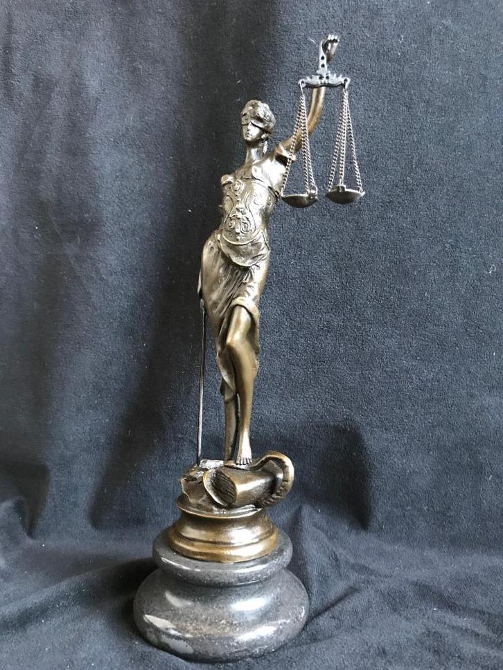 Vrouwe Justitia, bronzen/brons, gesigneerd Mayer, Antiek en Kunst, Kunst | Beelden en Houtsnijwerken, Ophalen of Verzenden