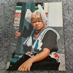 Kaart Volendam klederdracht (21), Verzamelen, Ansichtkaarten | Themakaarten, Ophalen of Verzenden, 1960 tot 1980, Ongelopen, Klederdracht